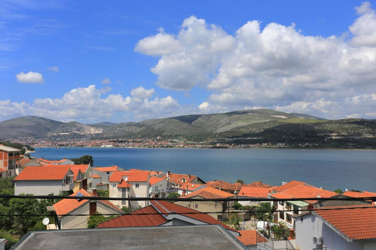 Apartments With A Parking Space Mastrinka, Ciovo - 4324 Trogir Exterior photo